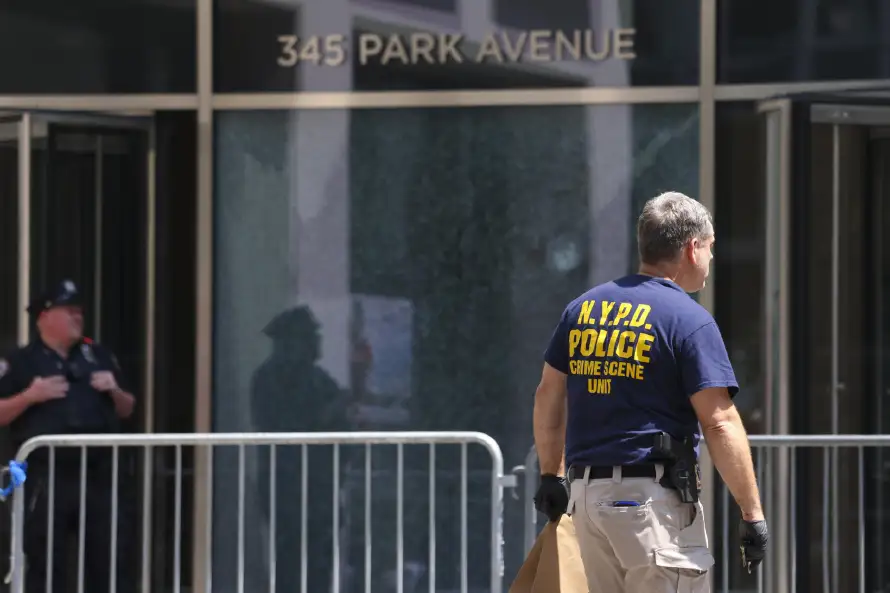 Emergen detalles del tirador de Nueva York: una nota de suicidio y antipsicóticos