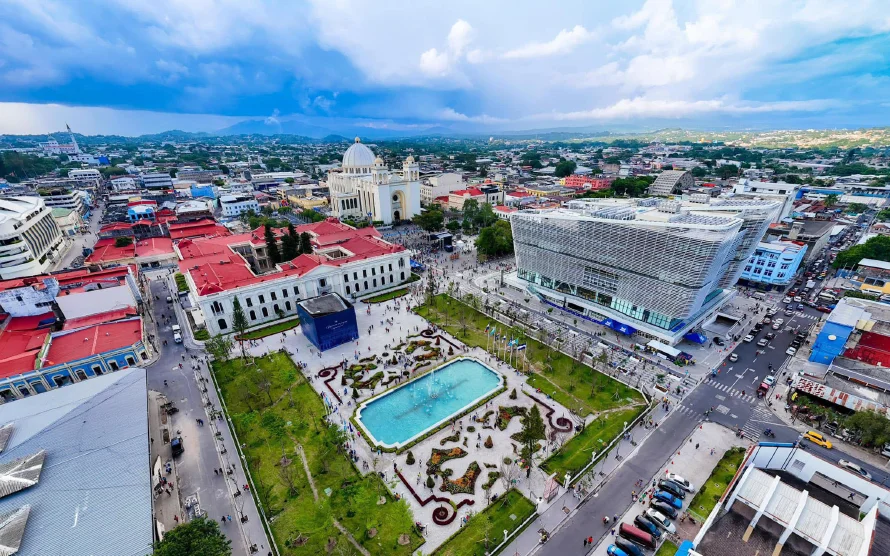 El Salvador registra el segundo mayor crecimiento económico de la región a abril de 2026