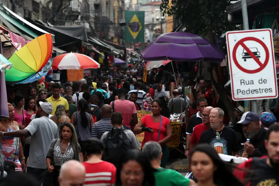 Latinoamérica y el Caribe mantienen el ritmo y crecerán un 2.1 % este año, según el BID