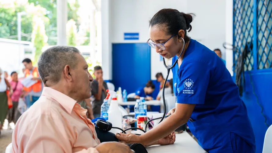 Integración lleva 3,000 atenciones a salvadoreños en Usulután