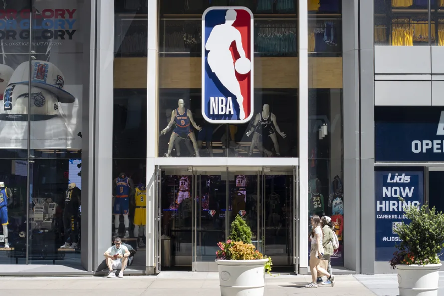 La NBA jugará partidos oficiales en Europa hasta 2028