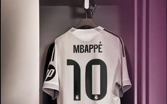 Kylian Mbappé ya es el “10” del Real Madrid