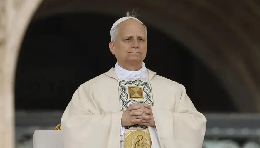 El papa pide la entrada "urgente" de ayuda humanitaria en Gaza en conversación con Mahmud Abas