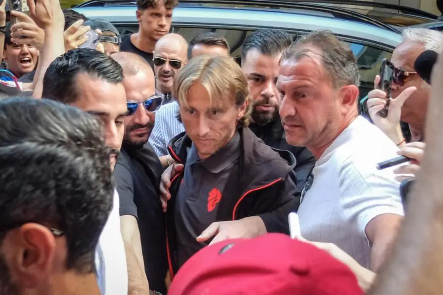 Massimiliano Allegri se rinde a Modric: “Es increíble, toca más con el exterior que con el interior”