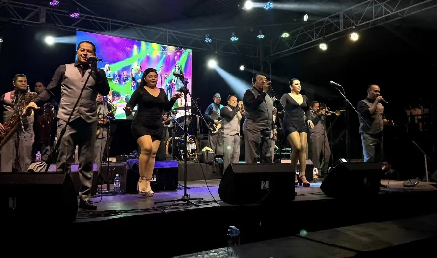 La Orquesta San Vicente encenderá la fiesta este lunes en Sivarland