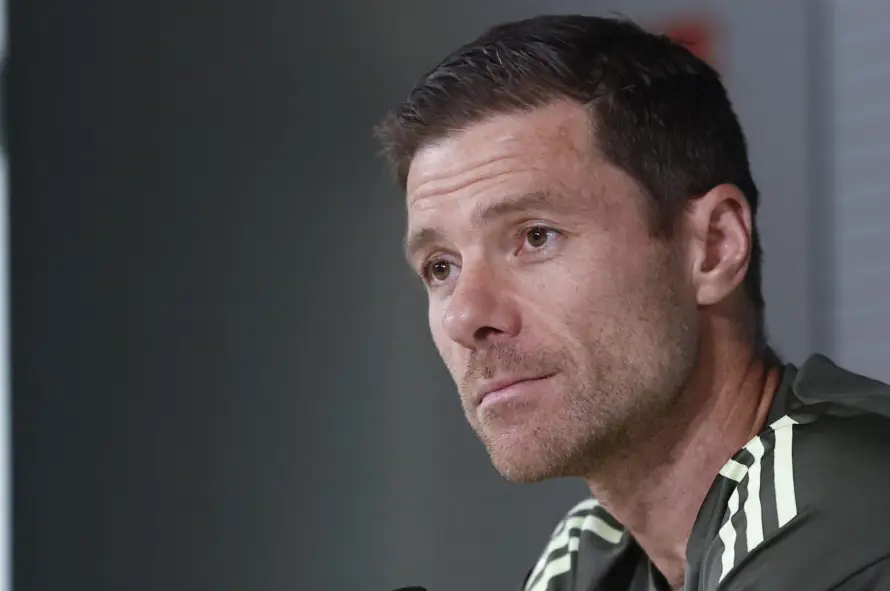 Xabi Alonso define su columna vertebral con siete intocables
