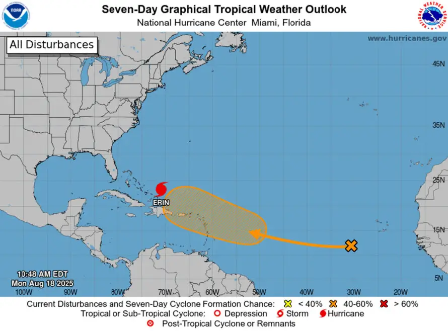 EE.UU. ordena evacuaciones en Carolina del Norte por 'dramático' aumento del huracán Erin