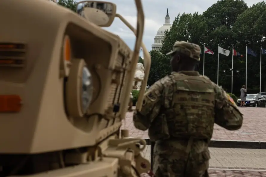 Autoridades de Washington demandan al Gobierno de Trump por la "toma hostil" de la Policía