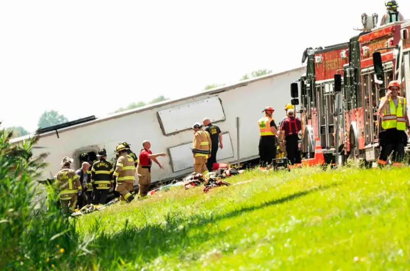 Accidente de bus turístico deja cinco personas muertas cerca a Nueva York