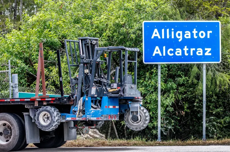 Una jueza ordena desmantelar el centro migratorio 'Alligator Alcatraz' dentro de 60 días