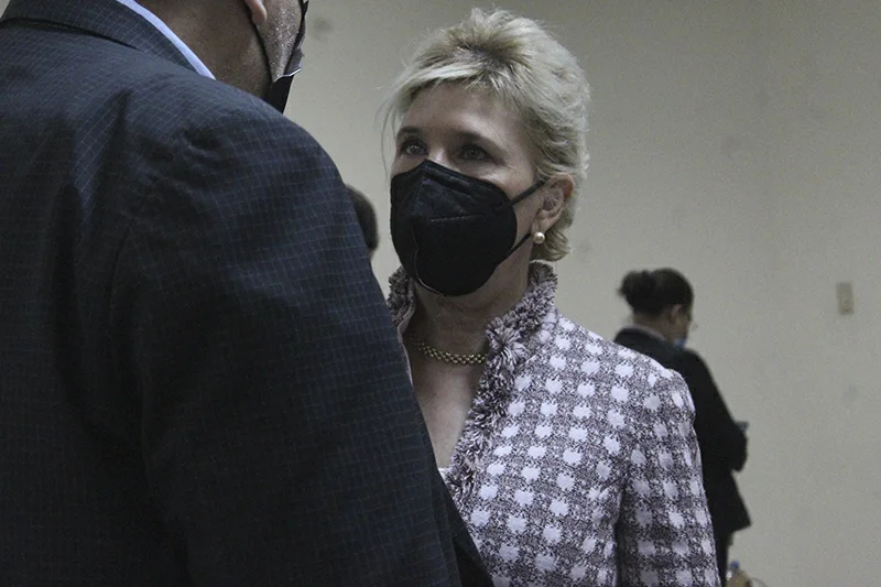 Aplazan juicio contra Ana Ligia de Saca hasta enero 2026 por trámites de procedimiento abreviado