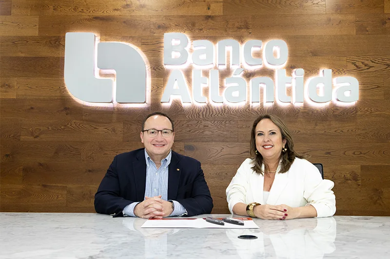 Banco Atlántida y BID acuerdan $20 millones para impulsar las empresas salvadoreñas