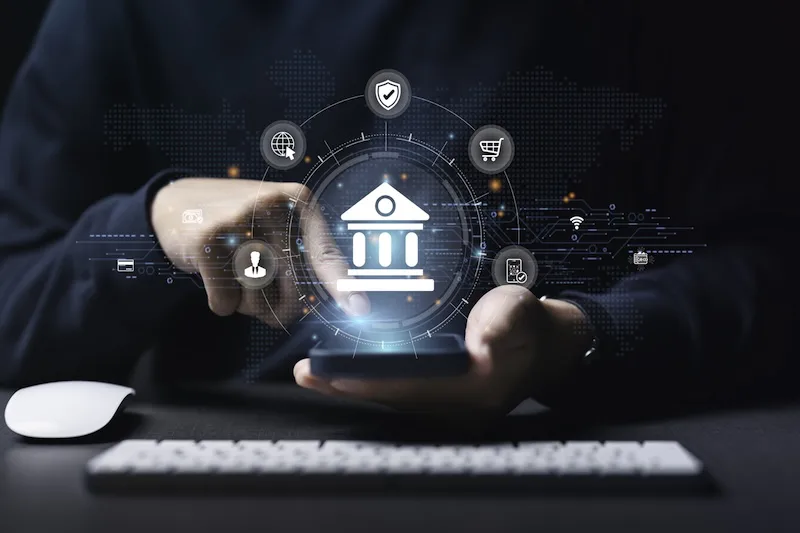 Crece uso de banca digital en El Salvador y se desploma el uso de cheques
