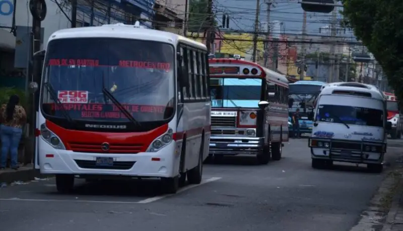 Mesa del Transporte pide al gobierno crear servicio exclusivo "para estudiantes"