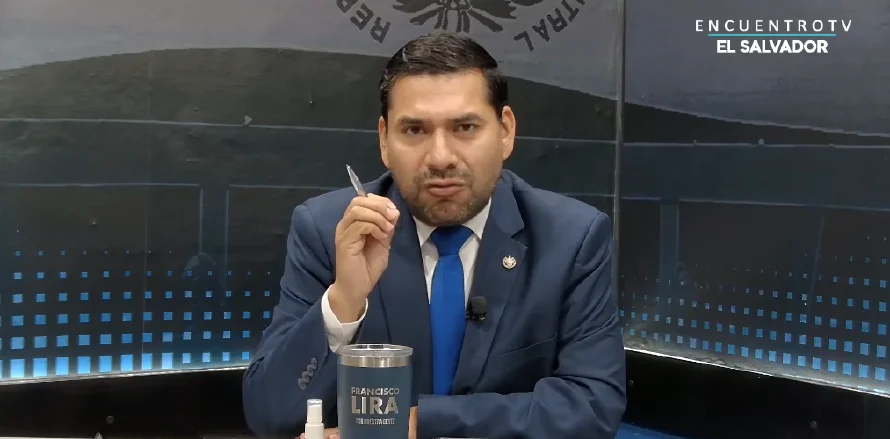 Francisco Lira pide a Arena no participar en las presidenciales de 2027