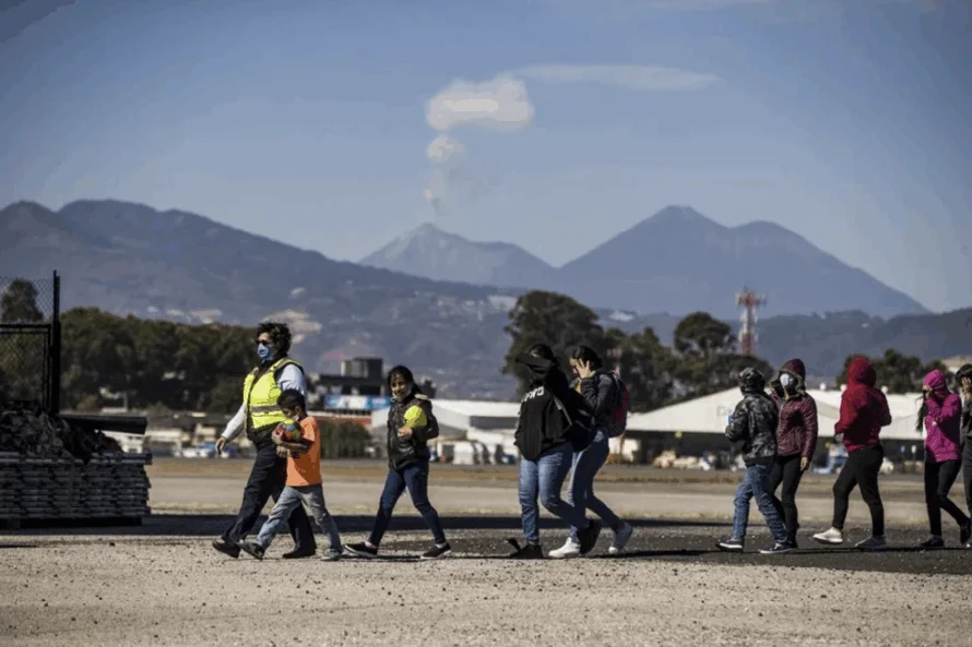 Un juez prolonga la orden que impide a EE.UU. deportar a cientos de niños de Guatemala
