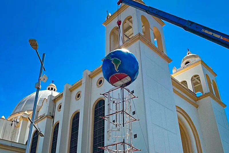 Inician los preparativos para "la bajada" afuera de Catedral Metropolitana