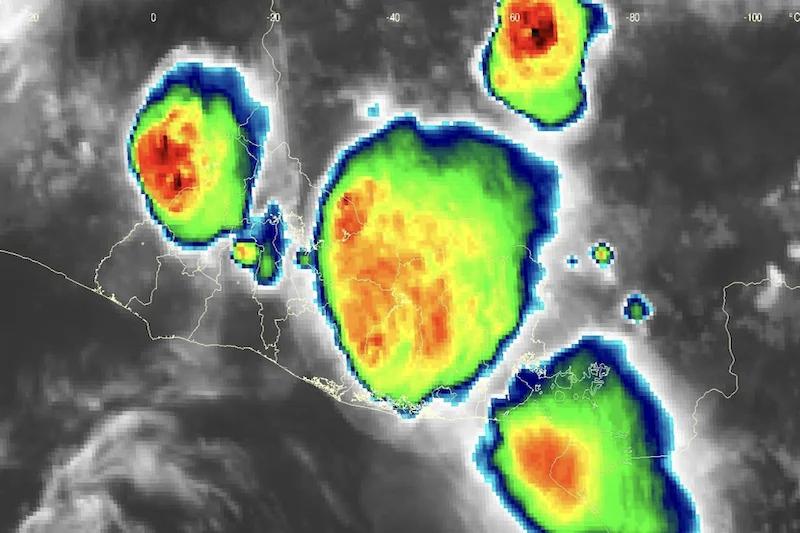 Pronostican lluvias puntuales en varias zonas del país este domingo