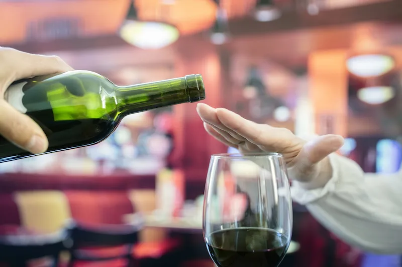El consumo de alcohol en EE.UU. cae a su nivel más bajo en nueve décadas, según encuesta