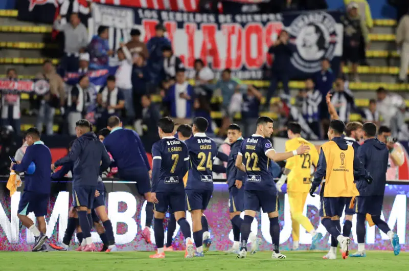 Conmebol usará herramienta que permitirá al árbitro anunciar decisión tras chequear el VAR
