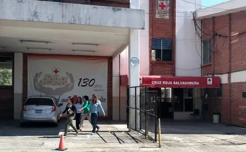 Cruz Roja ofrece servicios dentales "a precios accesibles" para los salvadoreños