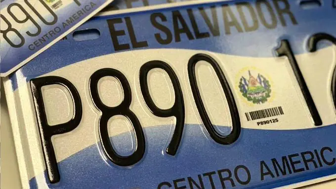 Prórroga de placas es para evitar costos al bolsillo de salvadoreños, dice ministro de Obras Públicas
