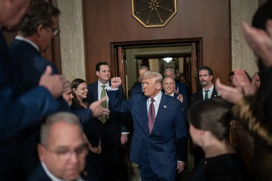 Donald Trump: "Miles de millones de dólares en aranceles fluyen ya hacia Estados Unidos"