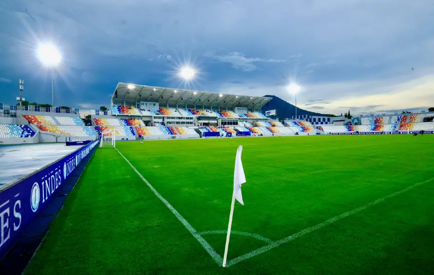 Concacaf ratifica al estadio Jorge “El Mágico” González como sede para eliminatorias ante Guatemala y Panamá
