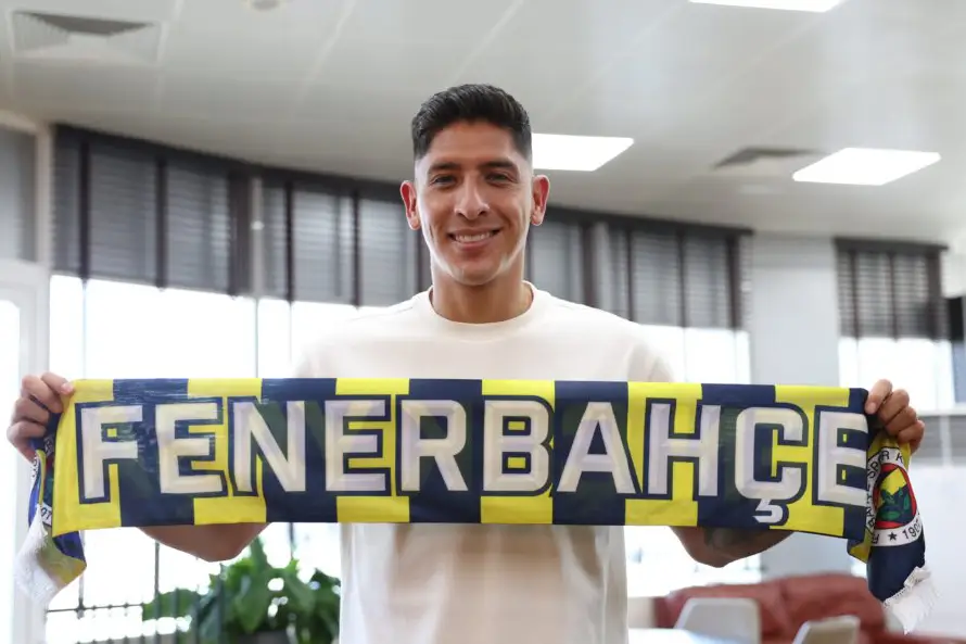 Edson Álvarez llega cedido al Fenerbahçe y se convierte en el segundo mexicano en el club