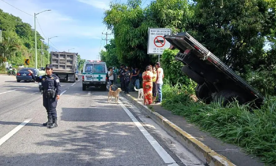 Cinco personas lesionadas en accidentes ocurridos entre la noche del lunes y la mañana del martes