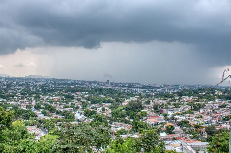 Marn prevé lluvias con ráfagas de viento de hasta 40 km/h para este domingo