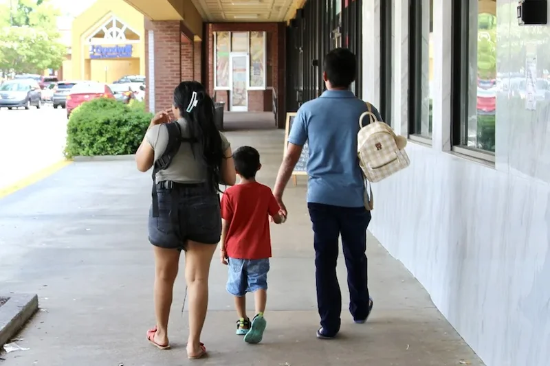 "Tenemos miedo, ya casi no salimos": el día a día de inmigrantes latinos en Atlanta