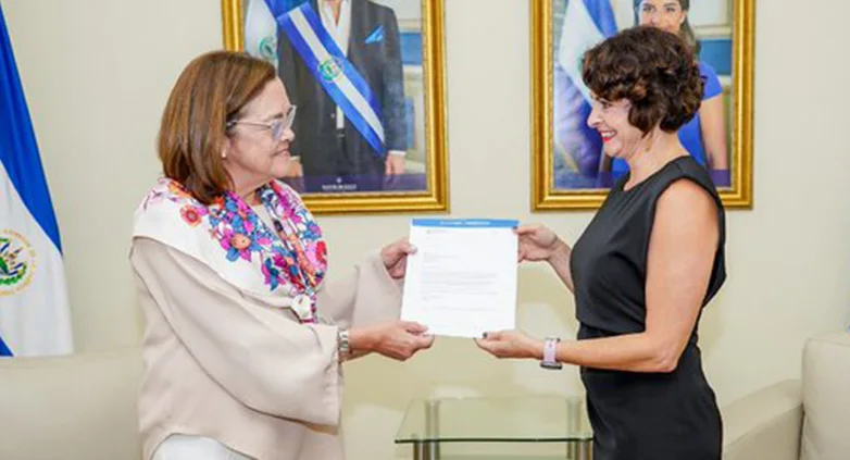 Nueva representante del Programa Mundial de Alimentos presenta sus credenciales en Cancillería