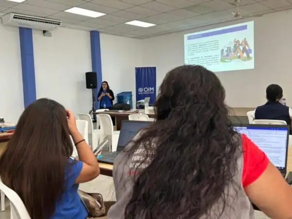 OIM apoya a alcaldía de San Ana Centro para recolectar datos de migrantes en oficina de atención
