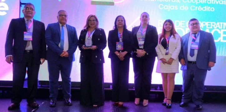 La Red de Cooperativas FEDECACES obtiene galardón en el Top Customer Experience 2025