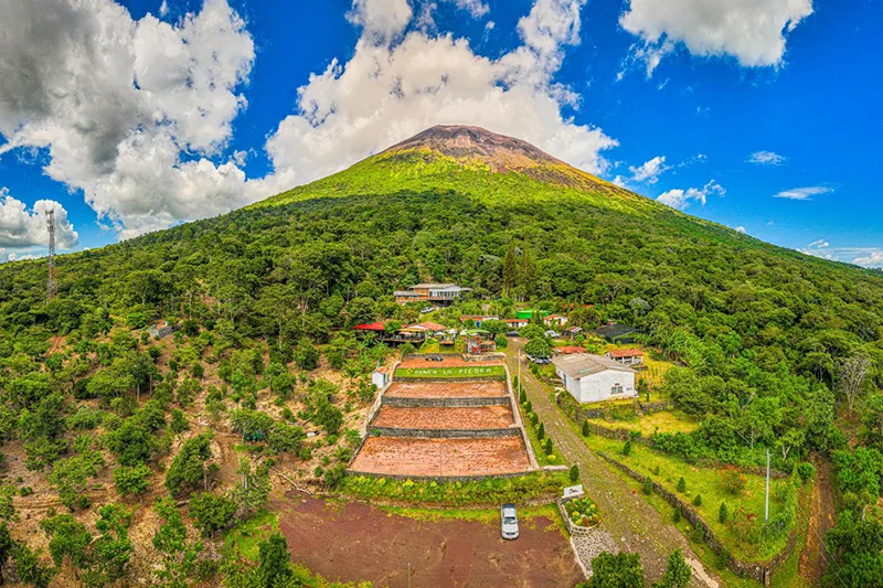 ¿Está permitido subir al volcán de San Miguel?