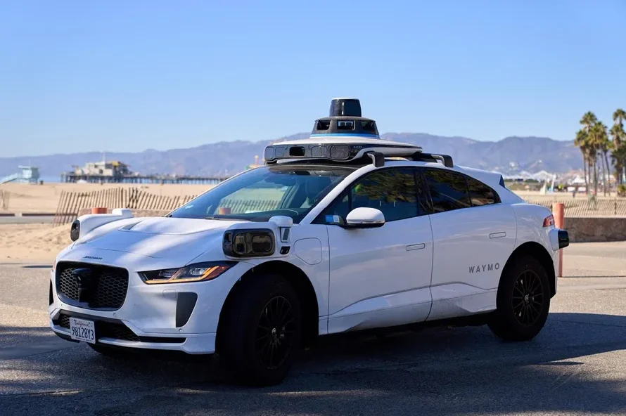 Nueva York inicia pruebas con robotaxis de Waymo en Manhattan y Brooklyn