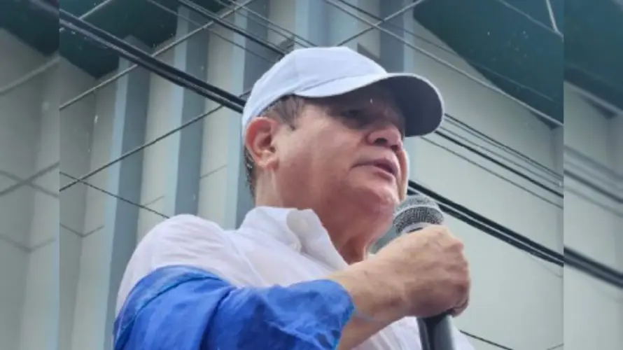 Elevan a $764,000 recompensa por un exjefe militar hondureño acusado de asesinato