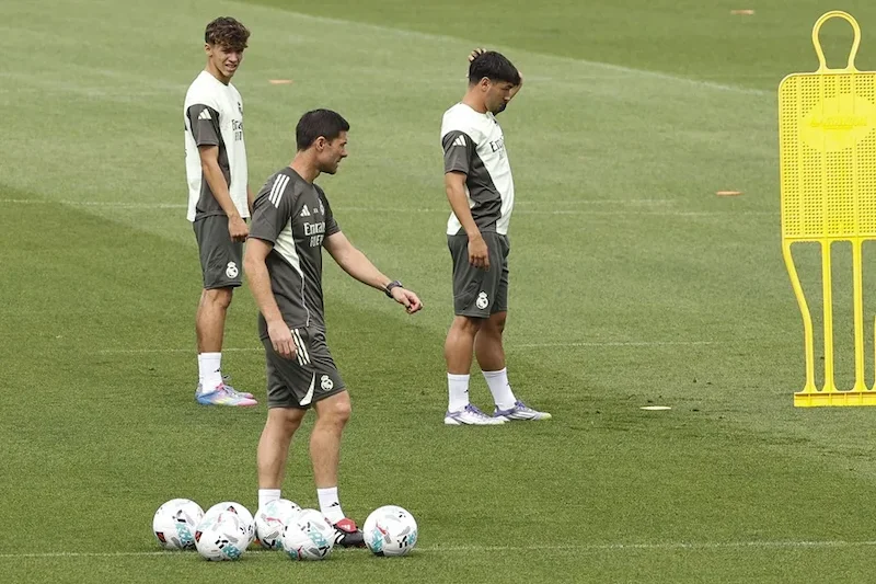 “Algo pasa entre jugadores y técnico del Real Madrid”, dice Rivaldo