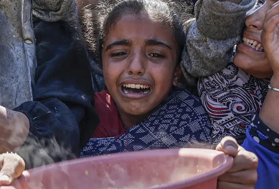 Los muertos por desnutrición en Gaza superan los 200, casi la mitad niños