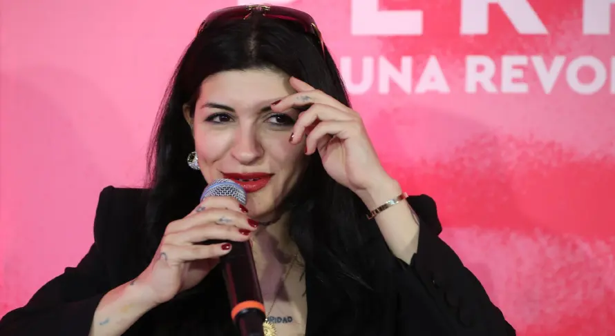 Cazzu revela que no hay un "acuerdo justo" con Christian Nodal para la manutención de su hija
