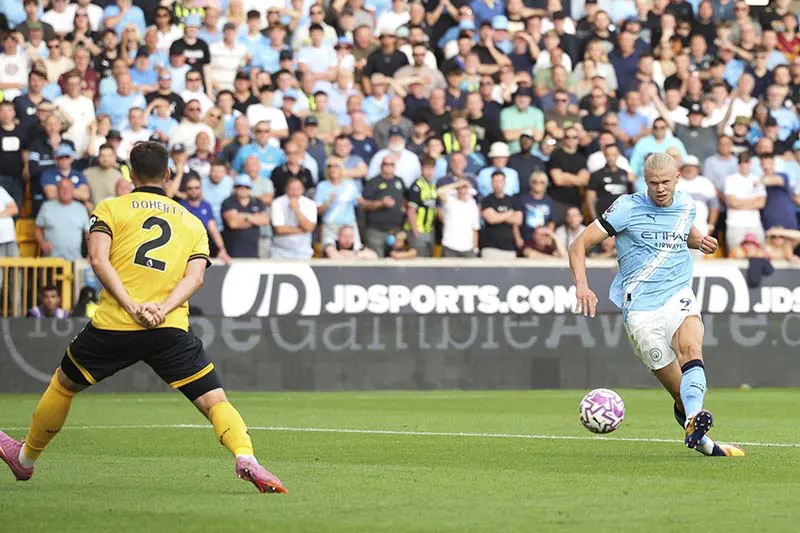 El City comienza a ritmo de campeón tras ganar 4-0 ante Wolverhampton