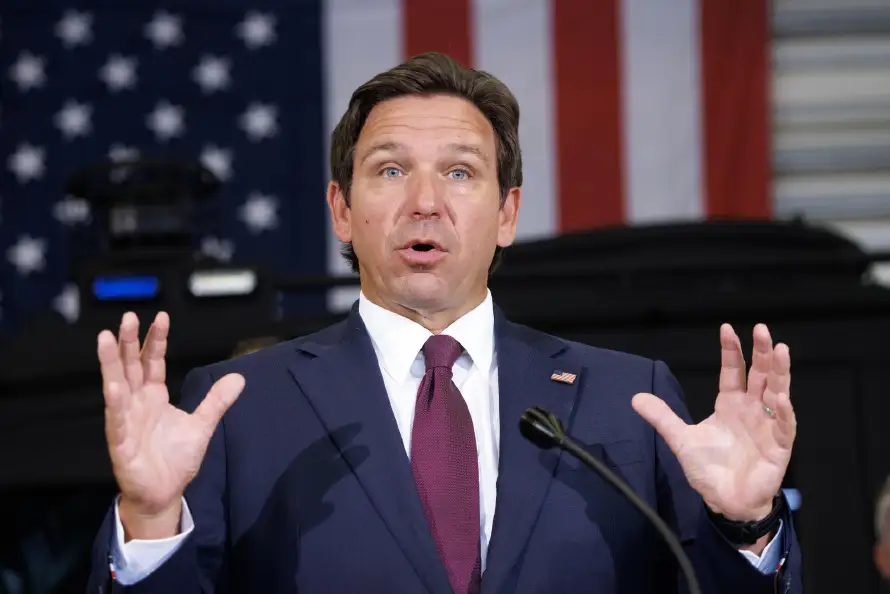 Florida anuncia el “Depósito de deportación”, un nuevo centro de detención de inmigrantes