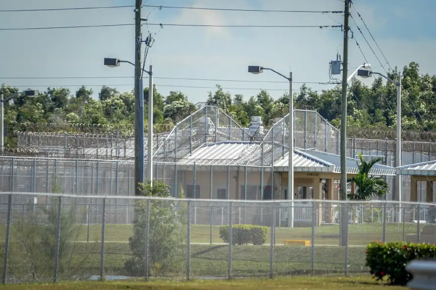 EEUU abrirá su mayor centro de detención para migrantes en una base militar en Texas