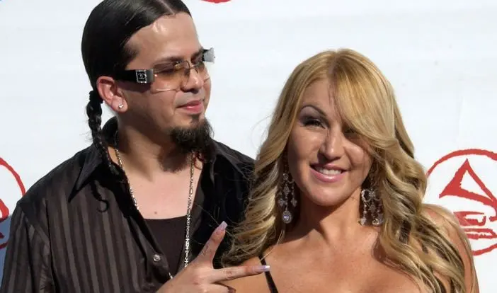 Alicia Villarreal oficialmente divorciada de su presunto agresor Cruz Martínez