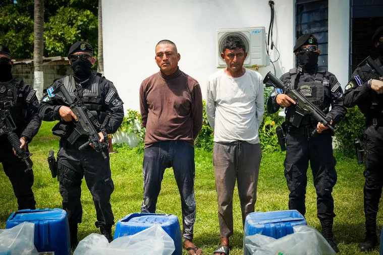 FGR pide prisión provisional contra dos guatemaltecos por tráfico ilícito de drogas