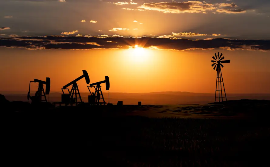 El precio del petróleo WTI, de referencia para El Salvador, cae casi 10 % tras anuncio de Trump