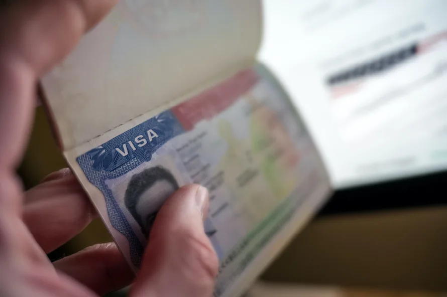 EEUU aún no oficializa tarifa adicional de visa de $250 a turistas extranjeros