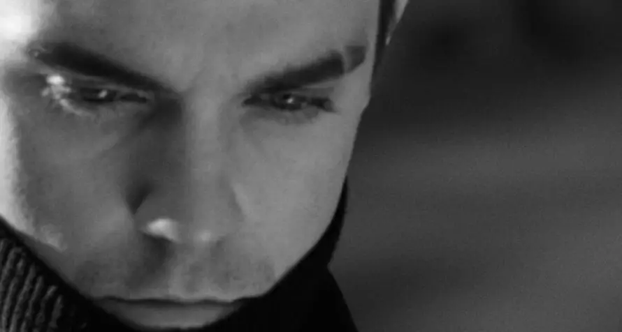 Demandarán a Robbie Williams por los derechos de autor del mítico tema "Angels"