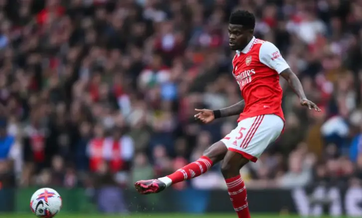 Thomas Partey queda en libertad condicional y será juzgado el 2 septiembre por casos de violación